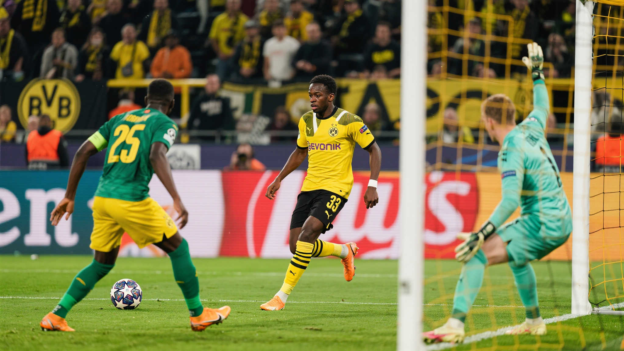 世俱杯激战之夜！多特蒙德4-3力克非洲冠军 上演惊心动魄对决